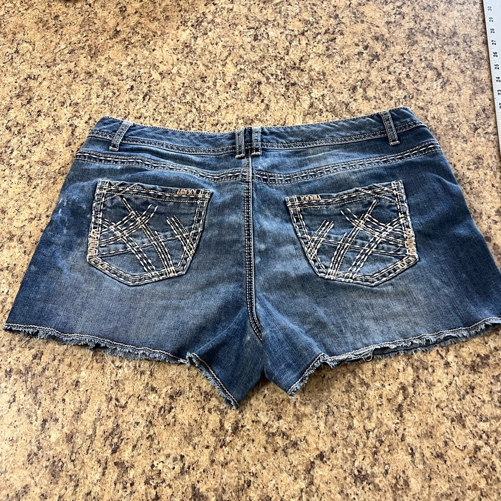 Maurices Distressed worn frayed Blue Denim Shorts - Picture 8 of 9